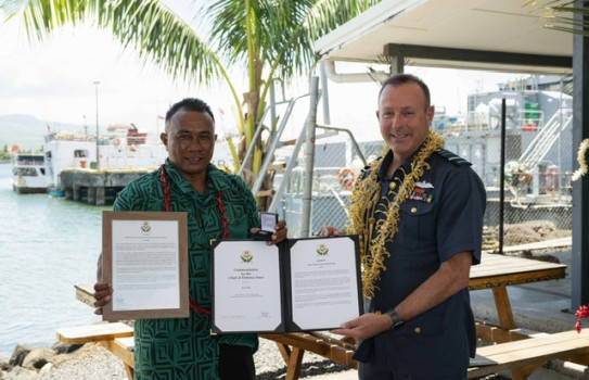 Local tourism operator Lui Nifo received a commendation for the Chief of Defence Force (CDF) Air Marshal Tony Davies for his actions. He rescued the first crew member to make it to shore.